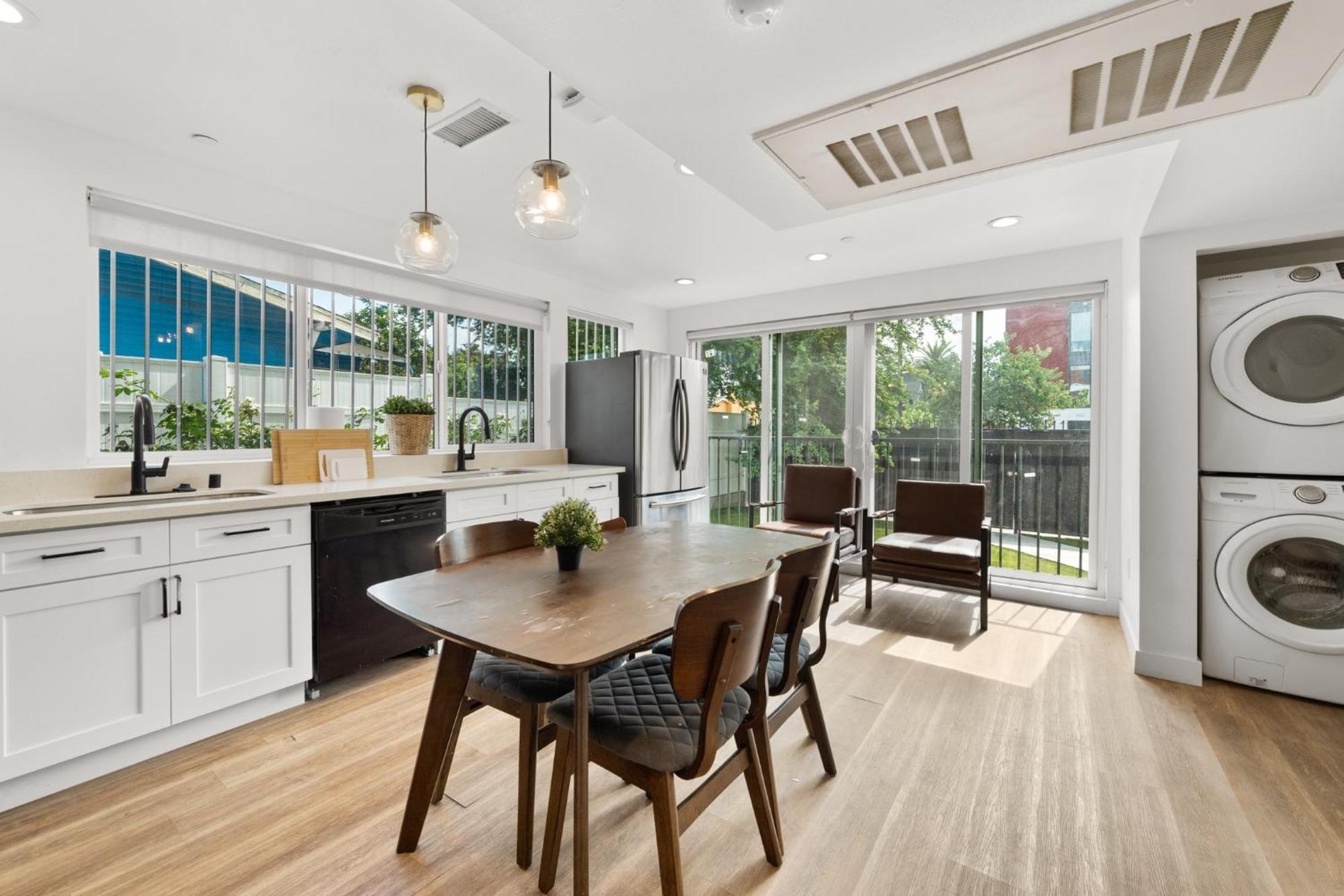 Charming Urban Retreat Near Usc In La- Private Room With Share Living Room With Kitchen Los Angeles Dış mekan fotoğraf